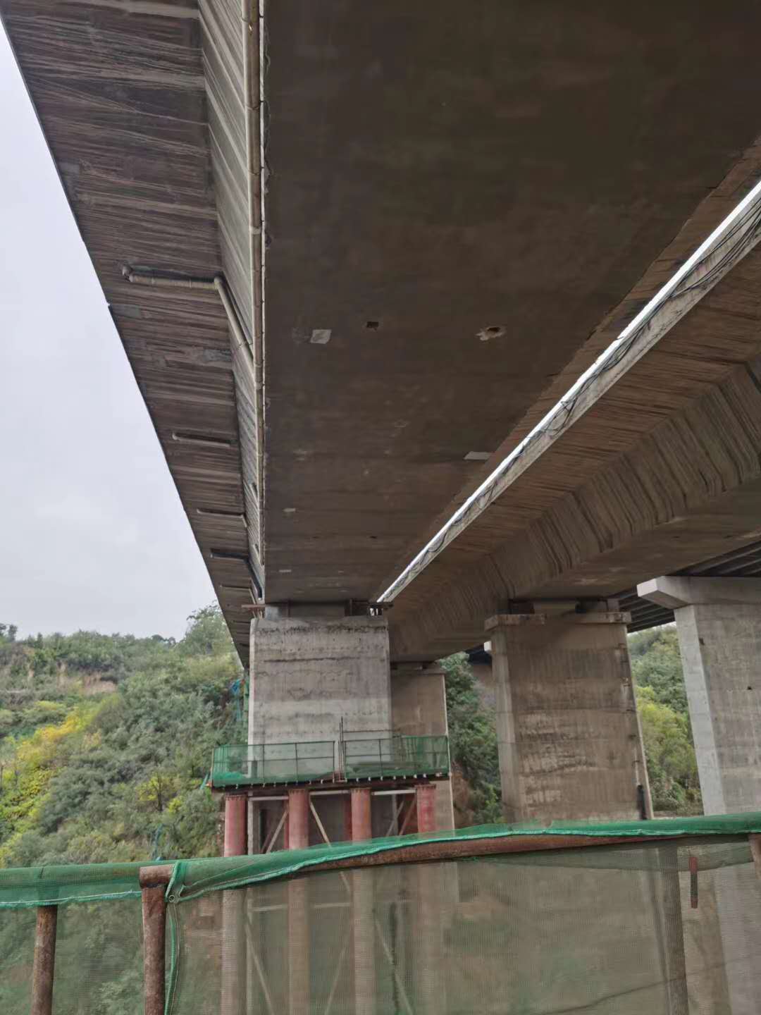 黄冈桥梁加固前制定可行设计方案图并用对施工方法